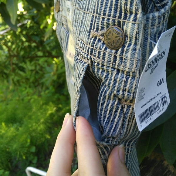 🚜 🆕OshKosh B'Gosh Blue Striped Denim Overalls 6M - Picture 6 of 8